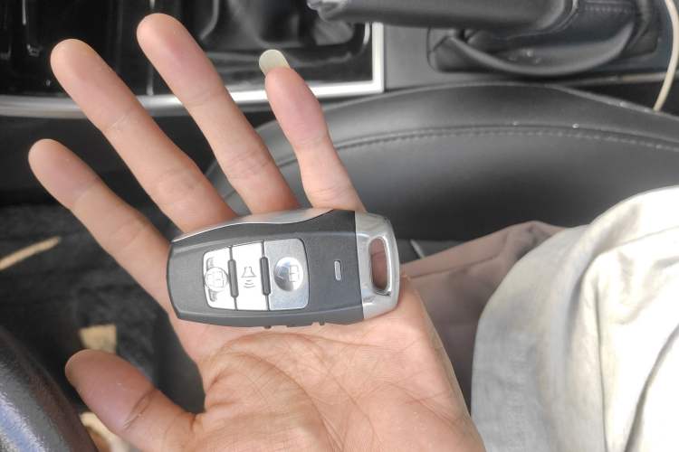 Used Haval H2 2016 Red Label 1.5T Manual Two-Wheel Drive Elite Model
