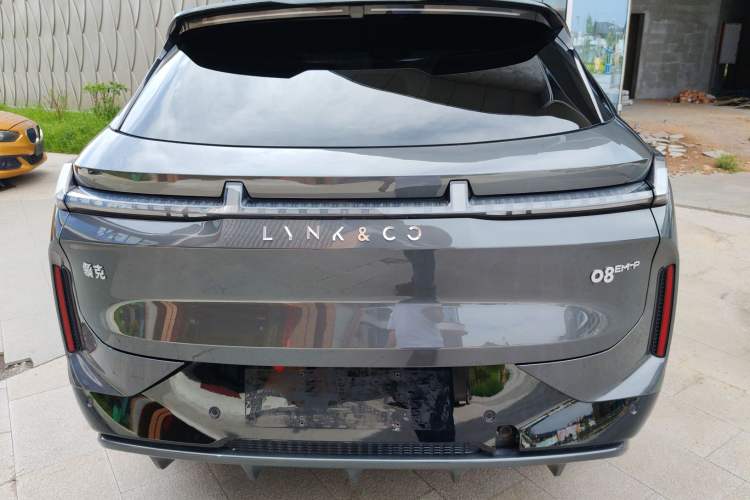 Used Lynk & Co 08 EM-P 2023 220km All-Wheel-Drive Performance Halo
