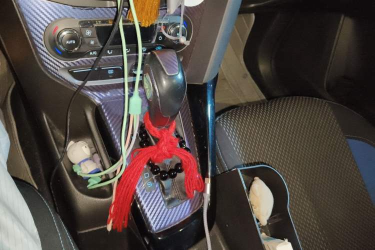 Used Ford Focus 2012 Hatchback 1.6L Automatic Comfort Model Gear Lever