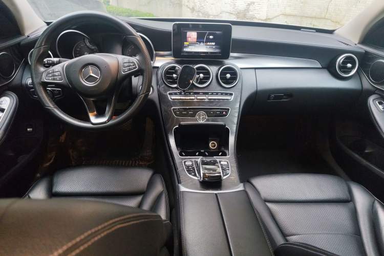 Used Mercedes-Benz C-Class 2015 Revised C 200 L Sport Edition Center Console