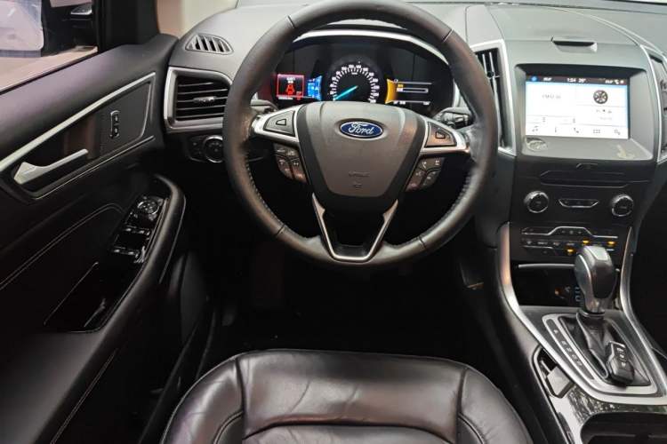 Used Ford Edge 2016 EcoBoost 245 Two-Wheel-Drive Titanium 7-Seater