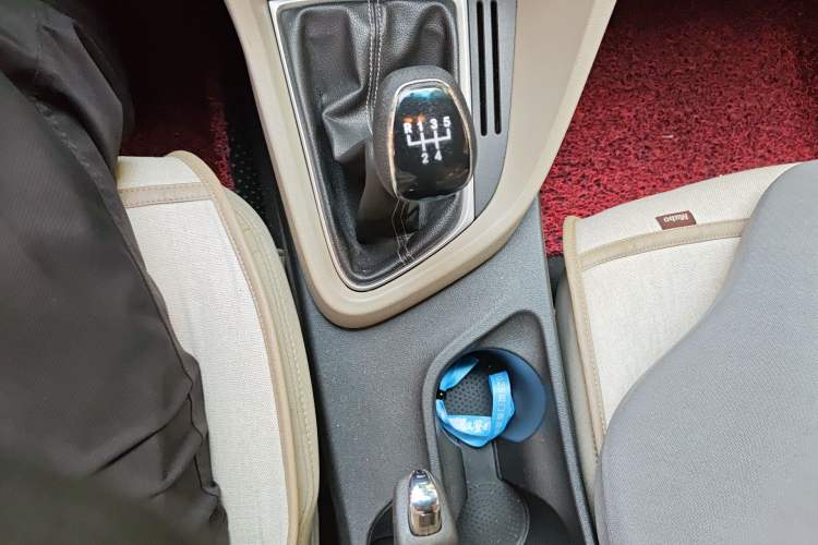 Used Buick GT 2015 15N Manual Elite Edition Gear Lever