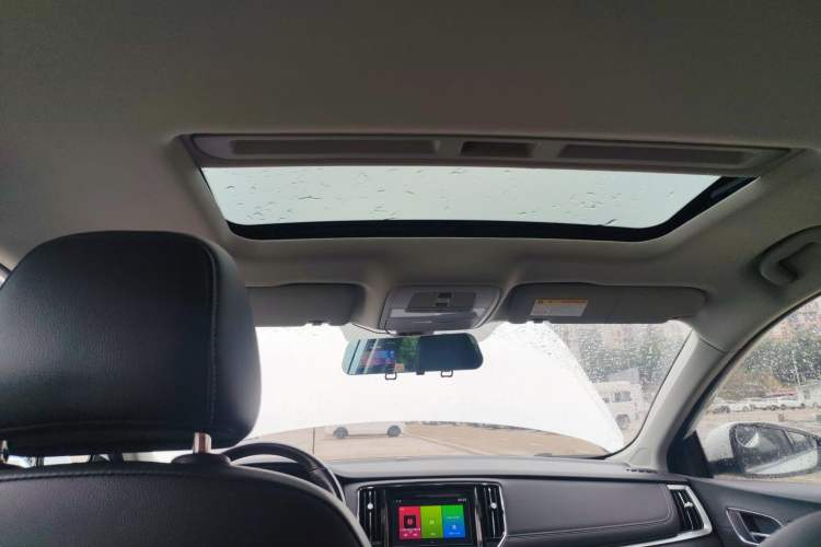 Used Roewe i6 2018 20T Manual Luxury Edition