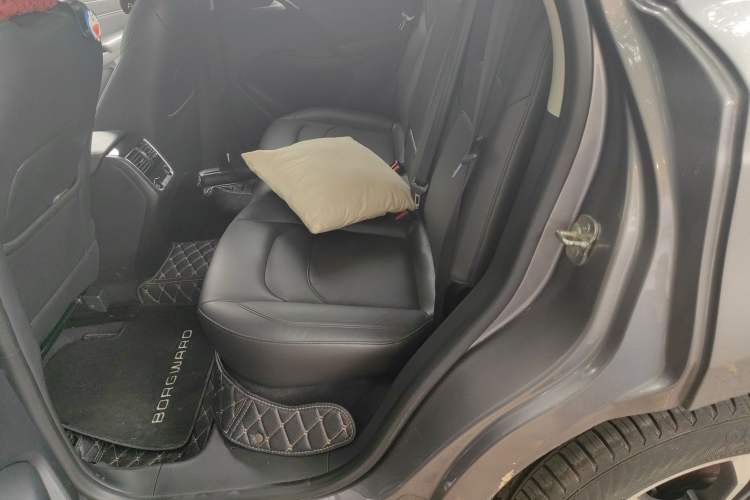 Used BORGWARD BX7 2016 28T Two-Wheel Drive Luxury Version 5 Seats
