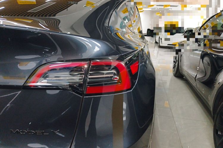 Used Tesla Model Y 2024 Rear-Wheel-Drive Version Right Rear Taillight