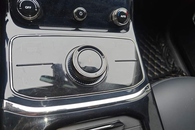 Used NETA U 2023 NETA U-Ⅱ Challenge Edition 500 U Show – Lithium Iron Phosphate Gear Lever