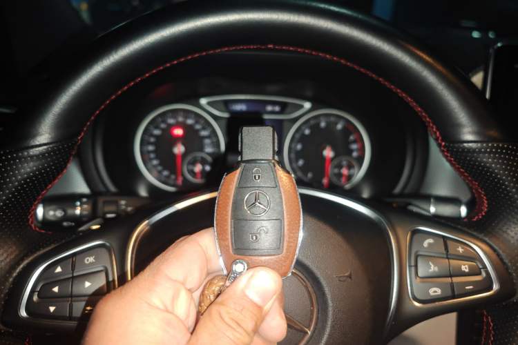 Used Mercedes-Benz B-Class 2015 B 200 Fashion Model Vehicle Key