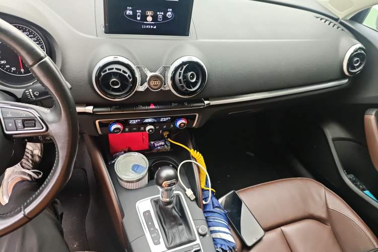 Used Audi A3 2016 Limousine 35 TFSI Style Edition Audio And AC Panel