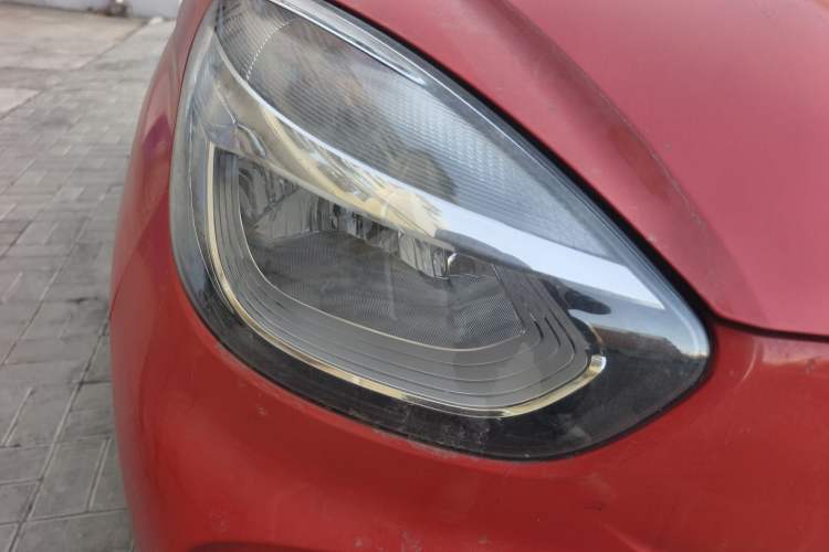 Used Roewe Clever 2021 302 km New Four-Seater Super-Efficient Version