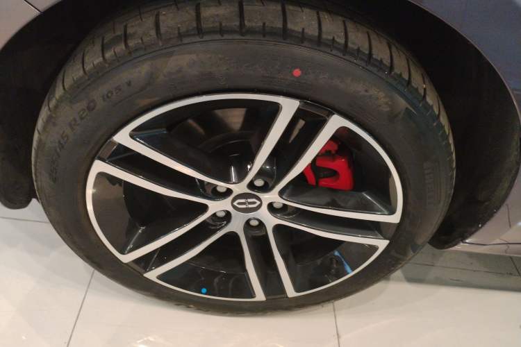 Used Hima AITO M5 2025 Extended-Range Ultra All-Wheel-Drive Version
