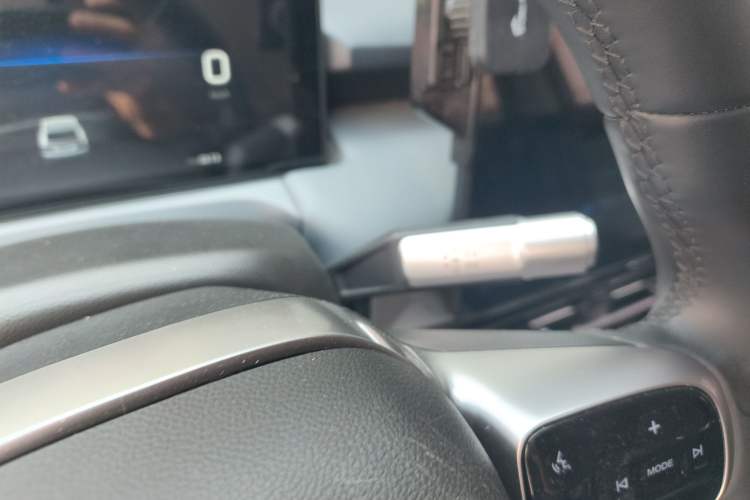 Used AION Y 2023 Plus 510 Enjoy Edition Gear Lever