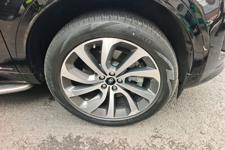 Used Land Rover Discovery Sport 2020 249 PS R-Dynamic Performance Edition
