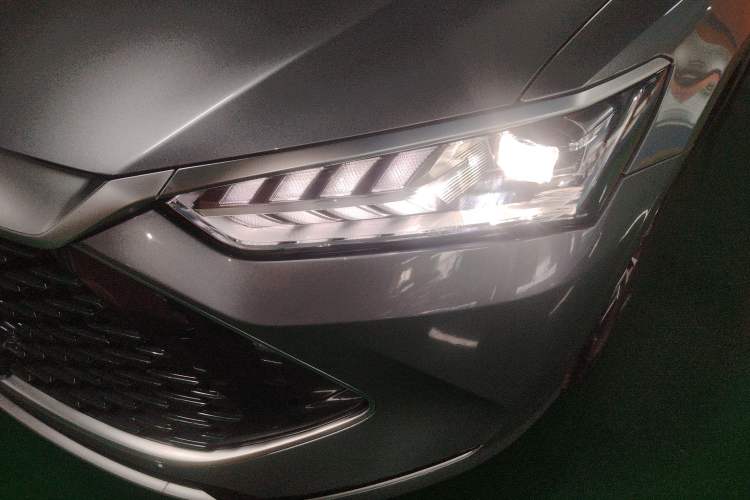 Used BYD Qin PLUS 2023 Champion Edition DM-i 120KM Beyond Model Left Front Headlight