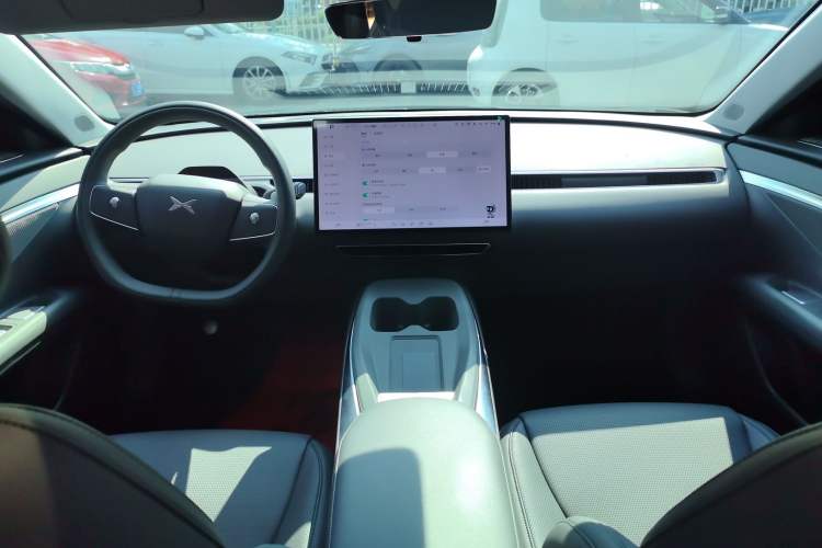 Used XPeng MONA M03 2024 620 with Ultra-Long Range Center Console