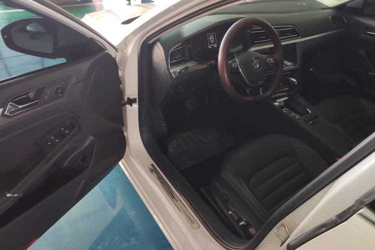 Used Volkswagen Lamando 2019 280TSI DSG Comfort Edition China VI standard
