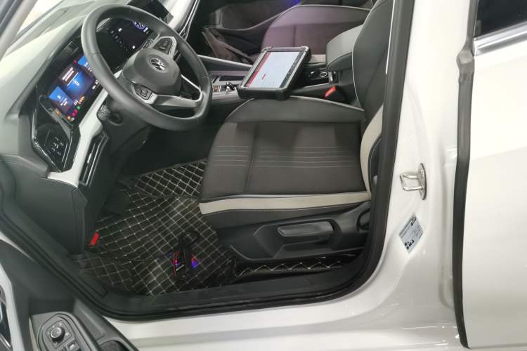 Used Volkswagen Golf 2023 200TSI DSG Pro
