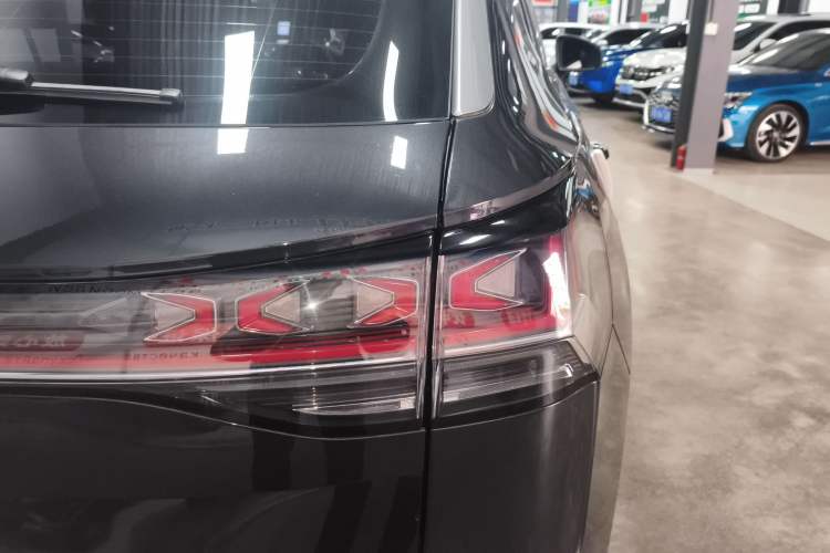 Used Volkswagen Tayron 2023 280TSI Two-Wheel-Drive Luxury Plus Advanced Version Right Rear Taillight