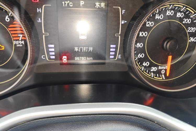 Used Jeep Cherokee 2016 2.4L Leading Edition
