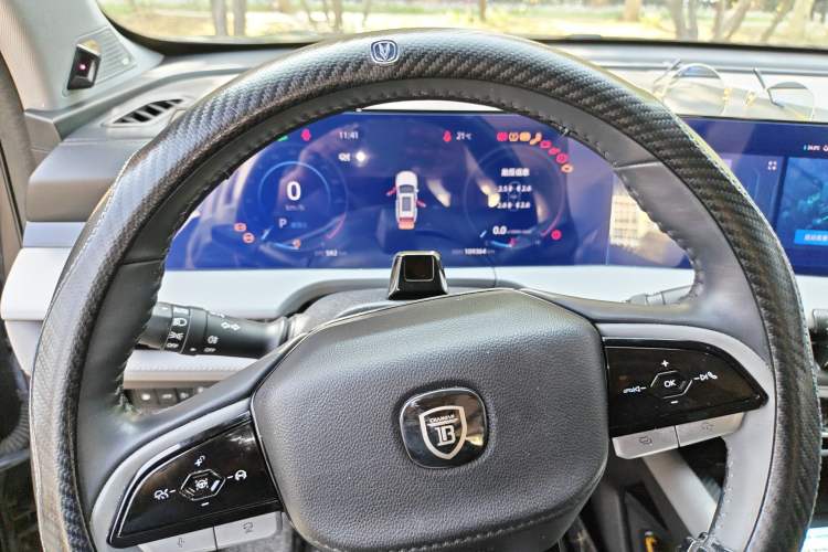 Used CHANGAN CS75 PLUS 2022 2.0T Automatic Flagship Edition Instrument Cluster