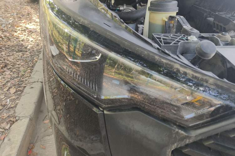 Used Ford Transit 2023 2.0T Diesel Automatic Commercial & Travel Version Mid-axle Low-roof Design 7/8/9-Seater