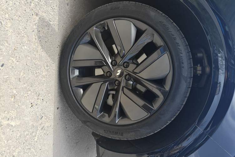 Used Li Auto L6 2024 Pro Model Right Front Wheel Hub