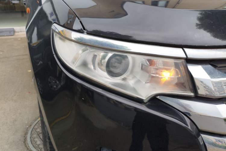 Used Ford Edge 2012 2.0T Elite Sunroof Edition Right Front Headlight