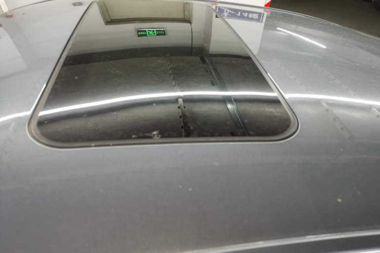 Used Roewe i5 2023 1.5L CVT Luxury Edition Roof