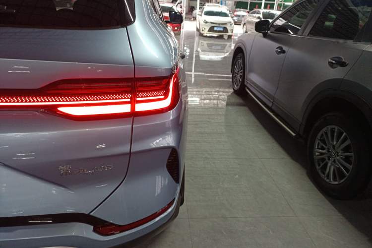 Used BYD Song PLUS New Energy 2023 Champion Edition EV 520KM Prestige Model Exterior 3