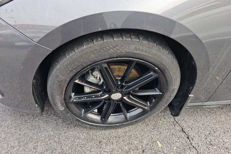 Used CHANGAN UNI-V 2022 1.5T Prestige Version Left Front Wheel Hub