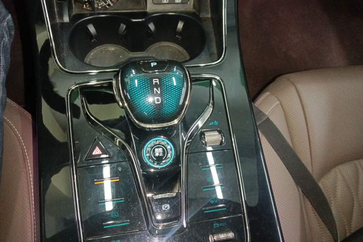 Used BYD Han 2023 EV Champion Edition 506KM Front-Wheel-Drive Premium Model Gear Lever