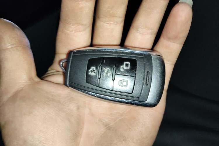 Used BAIC Beijing EU5 2018 R500 Smart Edition