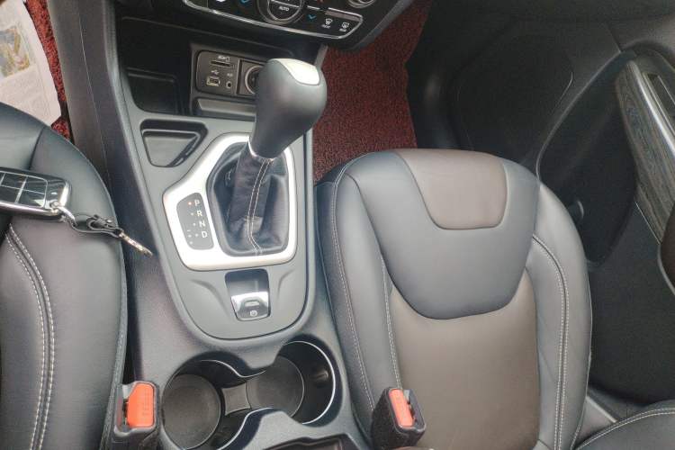 Used Jeep Cherokee 2016 2.4L Leading Edition