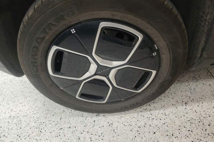 Used AION UT 2025 330 Star Edition Right Rear Wheel Hub