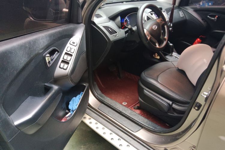 Used Hyundai ix35 2012 2.0L Automatic Two-Wheel Drive New Edition GL