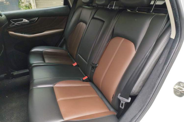 Used Dongfeng Aeolus AX7 2018 Classic 1.6T Automatic Luxury Model