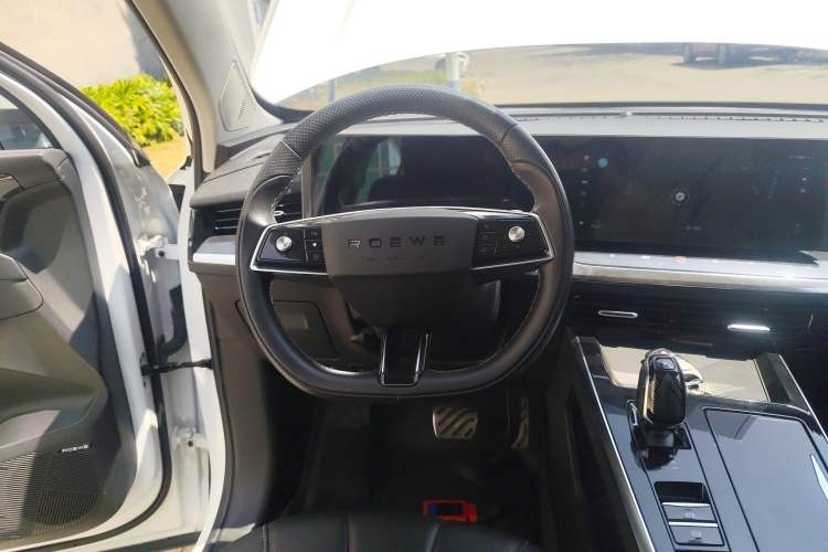 Used Roewe RX5 eMAX 2022 1.5T PHEV Fearless Deluxe Edition
