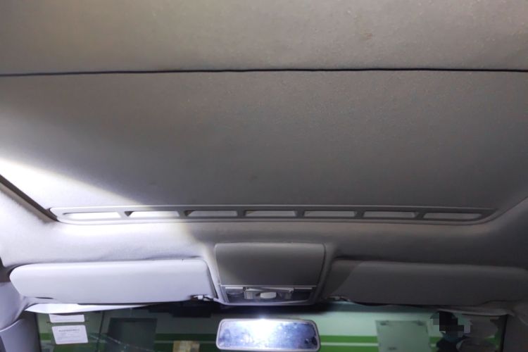 Used Volkswagen Lavida 2011 1.6L Automatic Premium Edition Headliner