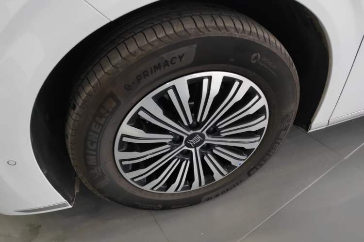 Used BYD Xia 2025 DM-i 1.5T 180km Beyond Edition
