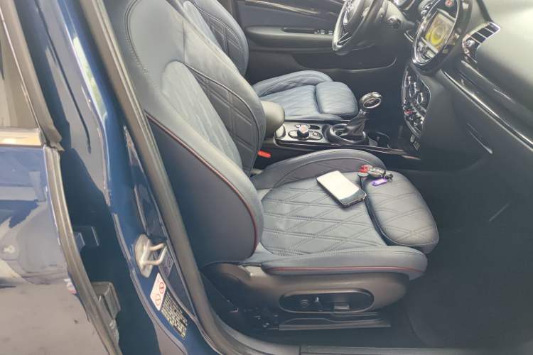 Used MINI Clubman 2016 Revised Version 1.5T COOPER Connoisseur Edition Right Front Seat