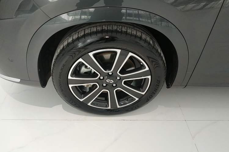 Used Hima AITO M7 2024 1.5T Intelligent Driving Rear-Drive Pro Version 5 Seats Exterior 4