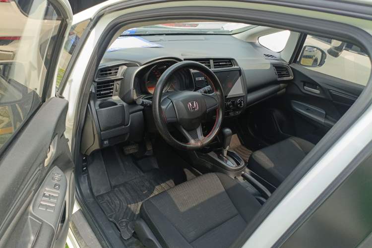 Used Honda Fit 2018 1.5L CVT Comfort Sunroof Version Driver Seat