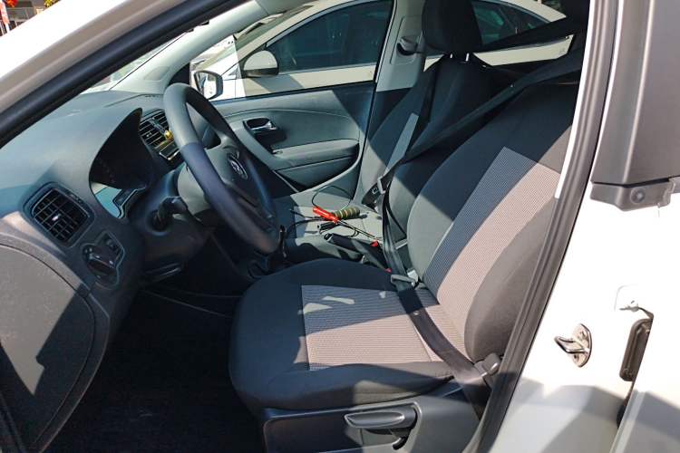 Used Volkswagen Polo 2016 1.4L Manual Fashion Model Left Front Seat