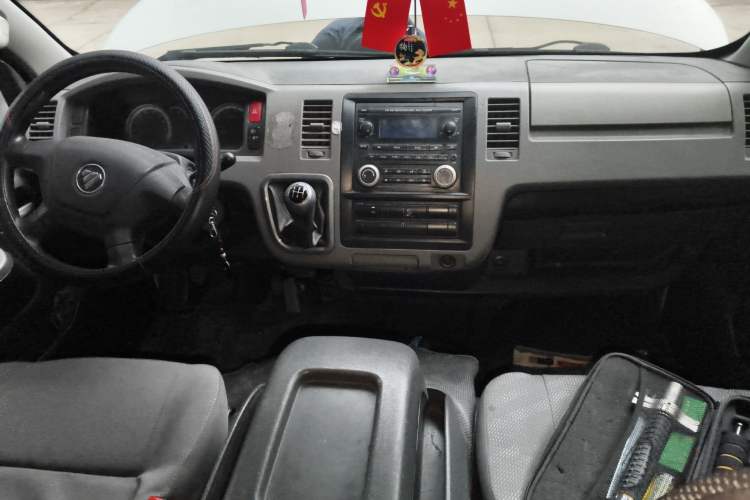 Used Foton Scenic G7 2015 2.0L Commercial Version Short Wheelbase Flat Roof – 486EQV4
