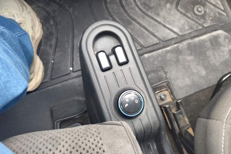 Used Wuling Hongguang MINIEV 2022 Easy Version Lithium Iron Phosphate Gear Lever