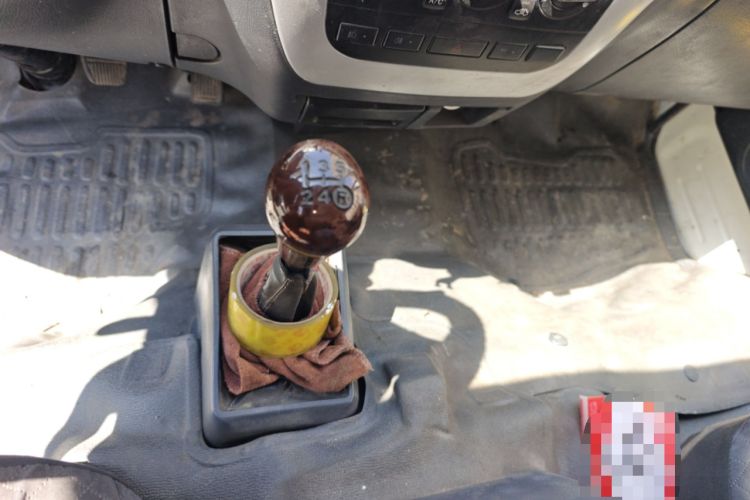 Used King Long Golden Way 2017 2.2L Van Series V22
