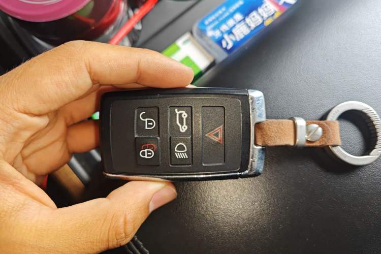 Used Land Rover Defender 2022 110 P400 X-DYNAMIC HSE Vehicle Key