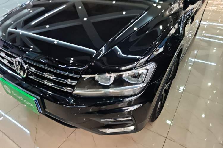 Used Volkswagen Tiguan L 2019 Updated Version 330TSI Automatic Two-Wheel Drive Panoramic Comfort Edition China VI Standard Left Front Headlight