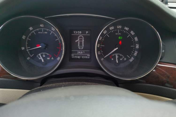 Used Skoda Superb 2013 1.8TSI Automatic MingShi Edition
