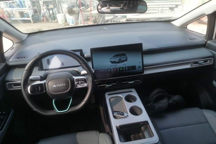 Used AION Y 2023 Plus 510 Smart Edition