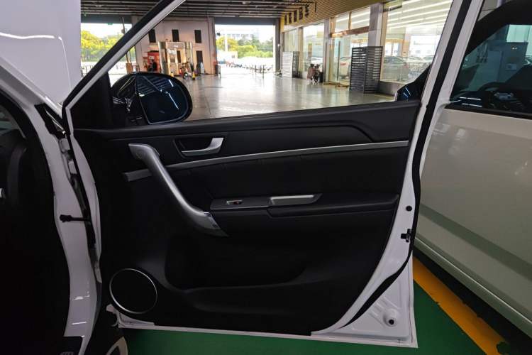 Used Haval H6 2017 Revised Blue-Label Sport Version 1.5T Automatic Two-Wheel Drive Luxury Trim